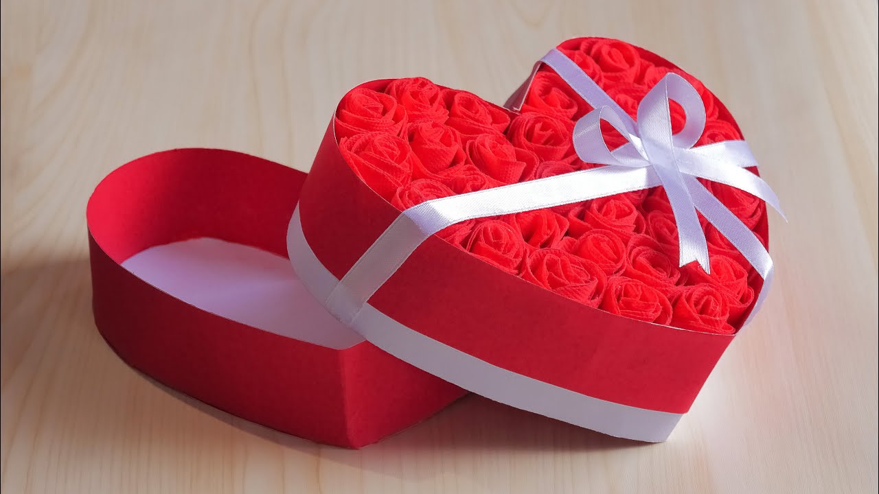 The Most Amazing Large Heart-Shaped Gift Box